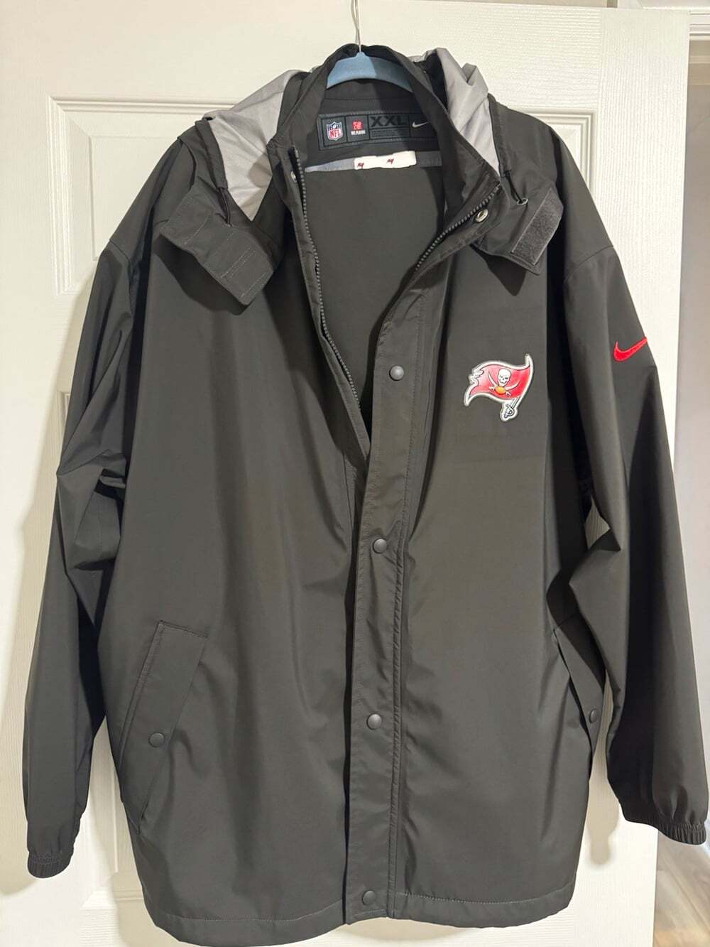 Nike NFL Onfield Apparel Tampa Bay Buccaneers Sideline Storm Jacket & Pants Set